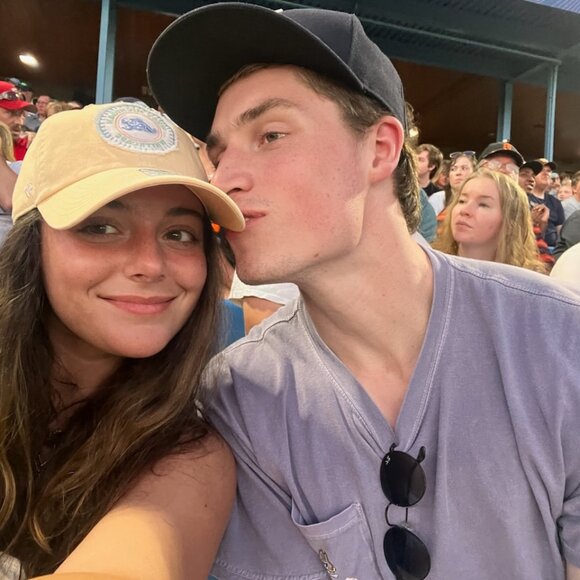 Meet your Posher, Joan - Picture 4 of 15